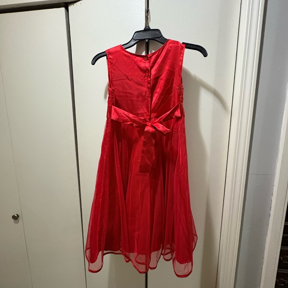 Elegant Red Kids Dress​ - Picture 2 of 4